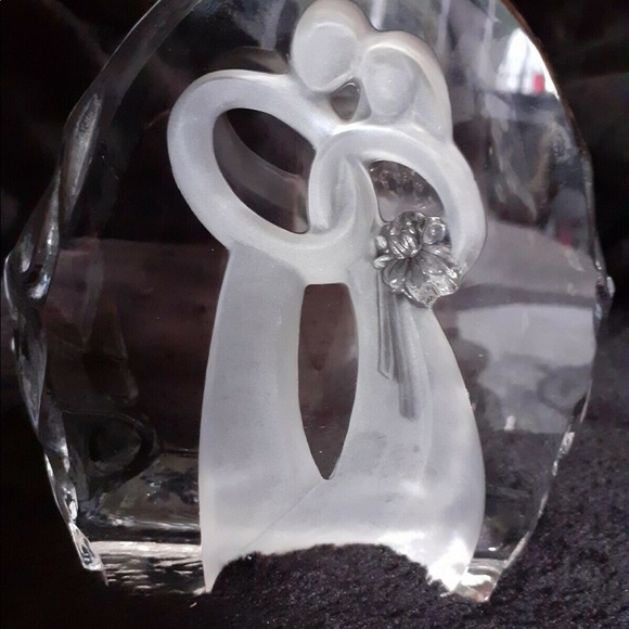 Kim Lawrence Forever Wedding Figurine - Picture 3 of 16